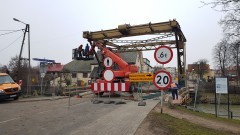 Renowacja mostu w Nowym Dworze Gdańskim. Zobacz najnowsze wideo i zdjęcia 