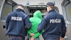 Ukrył narkotyki w bieliźnie i naruszył nietykalność osobistą policjanta