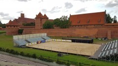 World Tour Malbork - Puchar Świata w Siatkówce Plażowej. Pod Zamkiem wysypano prawie 281 ton piasku