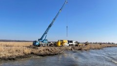 Minister Grzegorz Witkowski odwiedził plac budowy II etapu drogi wodnej łączącej Zalew Wiślany z Zatoką Gdańską 