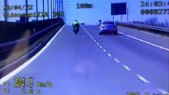 Elbląg. Policyjne podsumowanie weekendu – rekordzista jechał motorem z prędkością 204 km/h. 