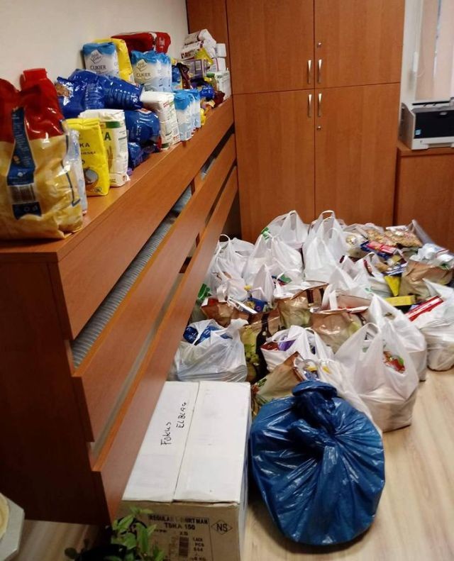 Zbiórka żywności zakończona sukcesem! Akcja Wigilijny Dar Serca w&#8230;