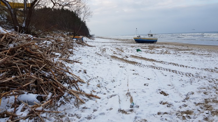 Potężny sztorm zniszczył plaże i wydmy na Mierzei Wiślanej