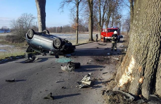 Dachowanie samochodu, kierująca pojazdem w szpitalu - raport sztumskich&#8230;