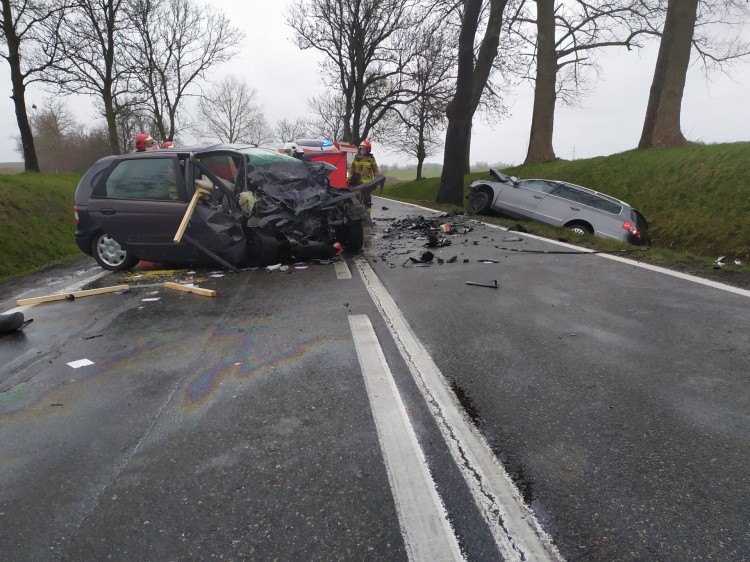 W wypadku drogowym pod Sztumem zginął kierowca osobówki.