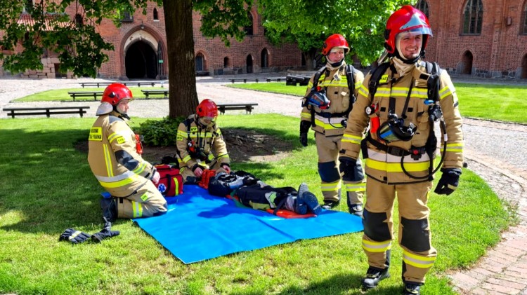 Malbork. Ewakuacja pracowników w Archiwum Państwowym.