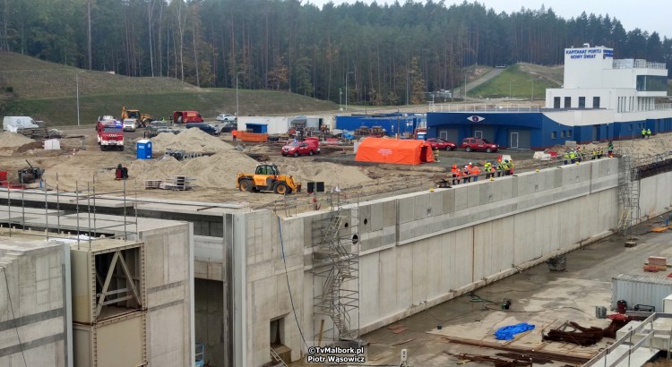 Przekop Mierzei Wiślanej. Robotnik spadł do śluzy na budowie kanału&#8230;