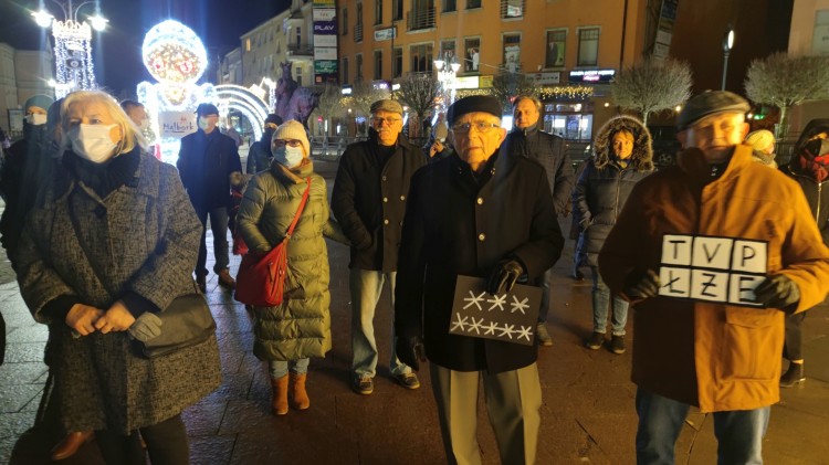 Protesty przeciw ''lex TVN'' w Malborku.