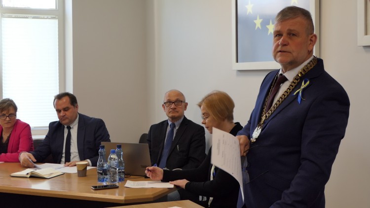 Gmina Malbork. Kiedy i jak złożyć wniosek węglowy? Wójt wyjaśnił podczas XXXIII sesji Rady.
