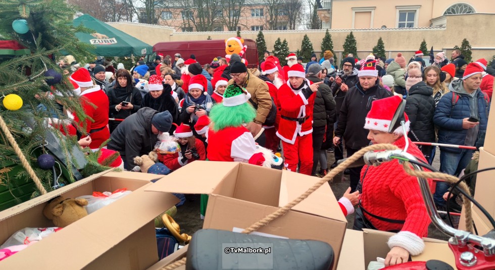 Malbork. Mikołaje na Motocyklach odwiedziły grzeczne dzieci - 04.12.2022 wideo i foto