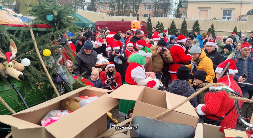 Malbork. Mikołaje na Motocyklach odwiedziły grzeczne dzieci - 04.12.2022 wideo i foto