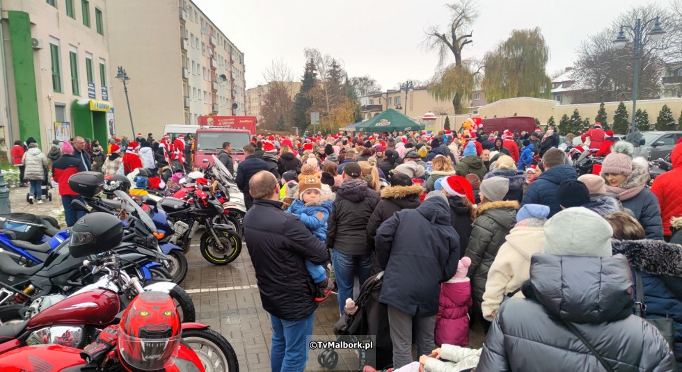 Malbork. Mikołaje na Motocyklach odwiedziły grzeczne dzieci - 04.12.2022 wideo i foto