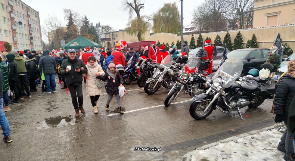 Malbork. Mikołaje na Motocyklach odwiedziły grzeczne dzieci - 04.12.2022 wideo i foto