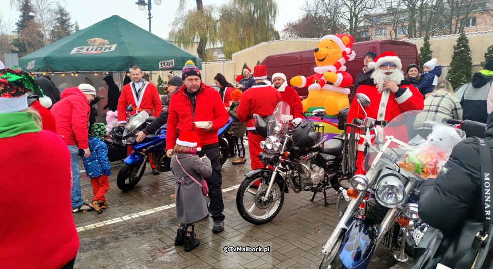 Malbork. Mikołaje na Motocyklach odwiedziły grzeczne dzieci - 04.12.2022 wideo i foto