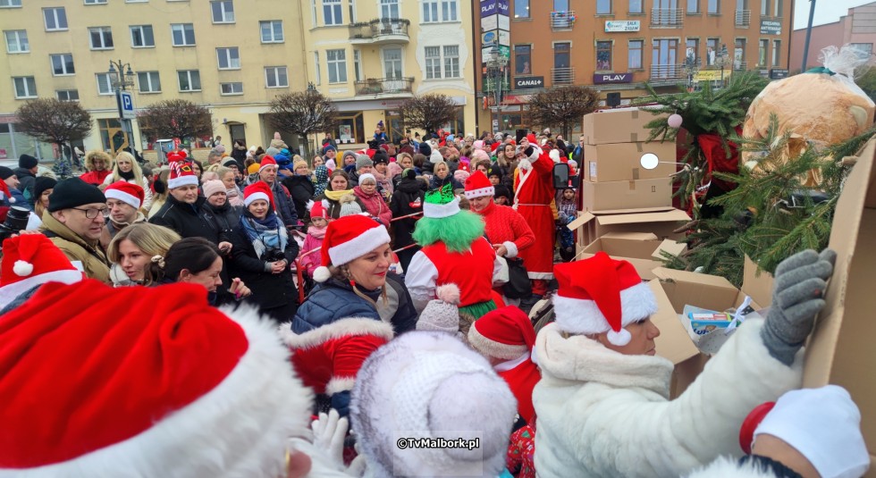 Malbork. Mikołaje na Motocyklach odwiedziły grzeczne dzieci - 04.12.2022 wideo i foto