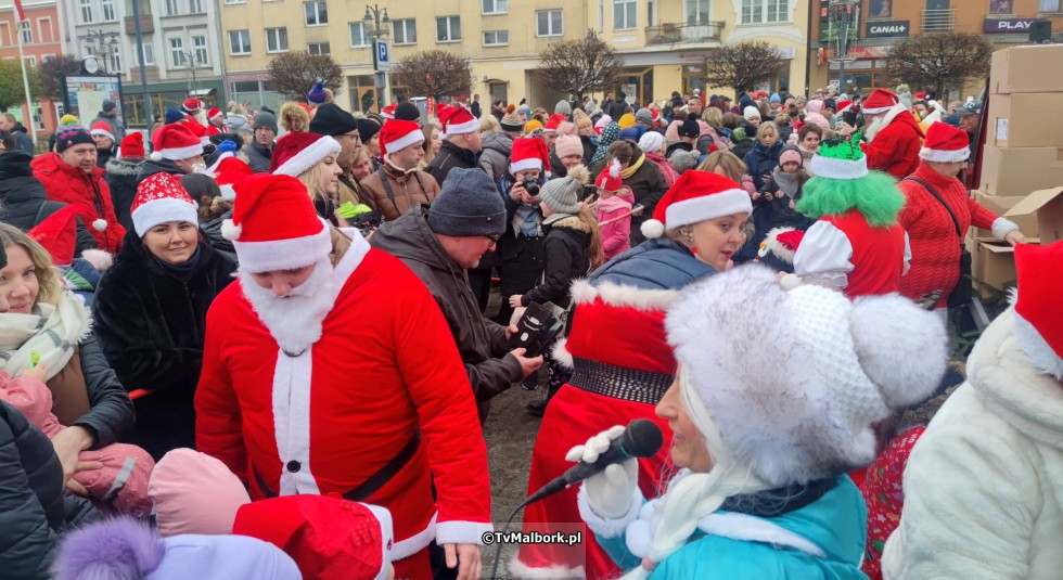 Malbork. Mikołaje na Motocyklach odwiedziły grzeczne dzieci - 04.12.2022 wideo i foto