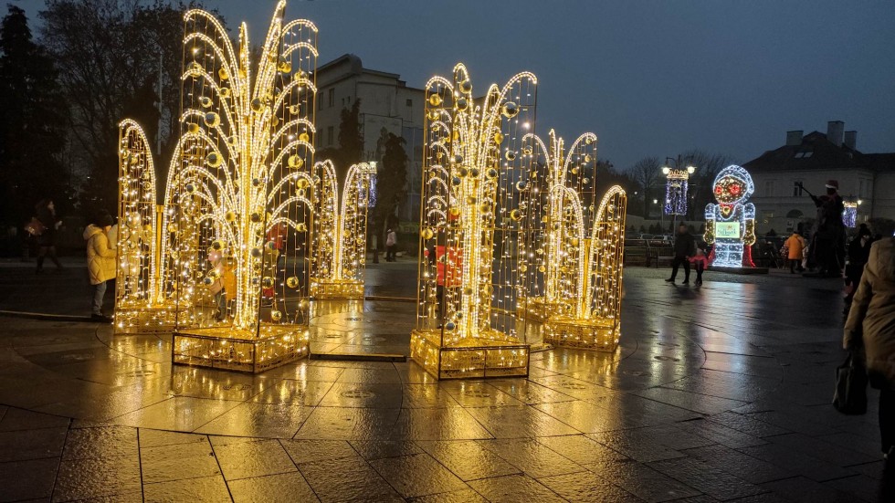 Malbork. Miejska Zabawa Mikołajkowa i iluminacja choinki 06.12.2022
