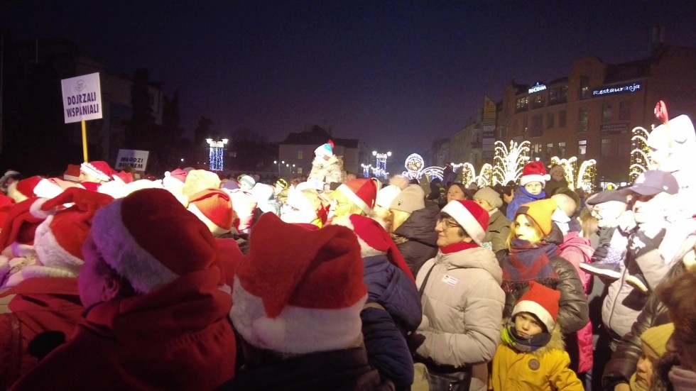 Malbork. Miejska Zabawa Mikołajkowa i iluminacja choinki 06.12.2022