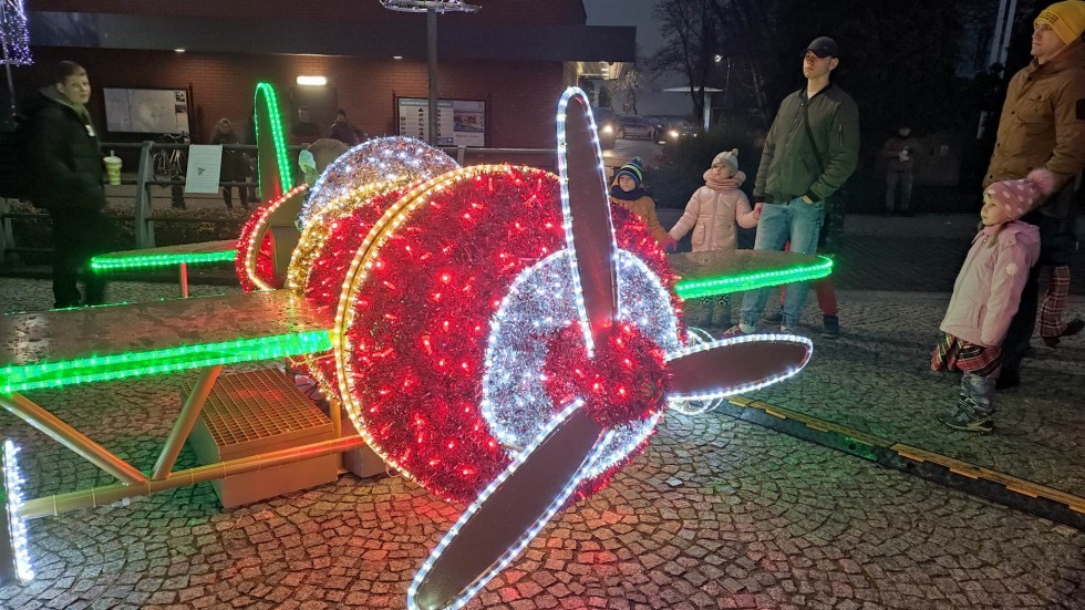 Malbork. Miejska Zabawa Mikołajkowa i iluminacja choinki 06.12.2022