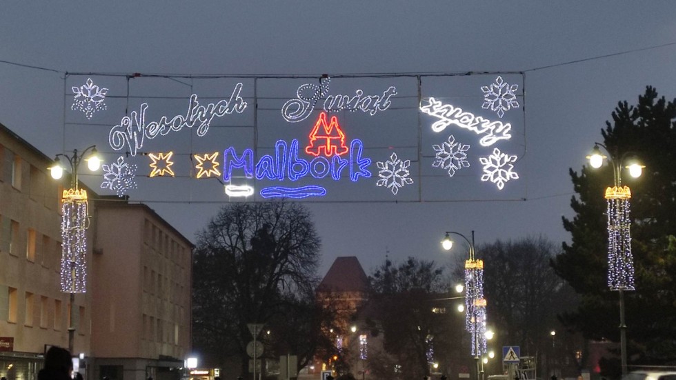 Malbork. Miejska Zabawa Mikołajkowa i iluminacja choinki 06.12.2022