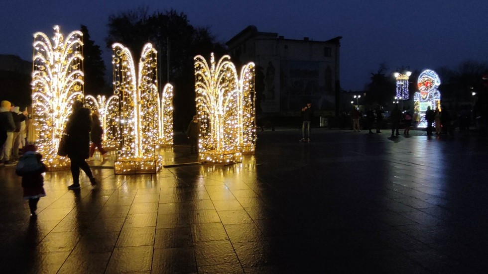 Malbork. Miejska Zabawa Mikołajkowa i iluminacja choinki 06.12.2022
