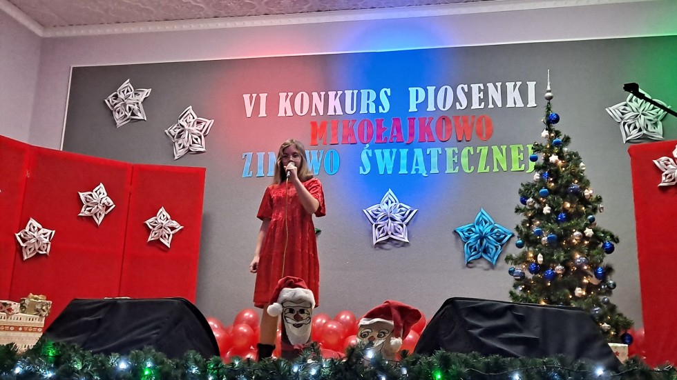 Gmina Stare Pole. Sukces Weroniki Drezner w konkursie piosenek świątecznych.