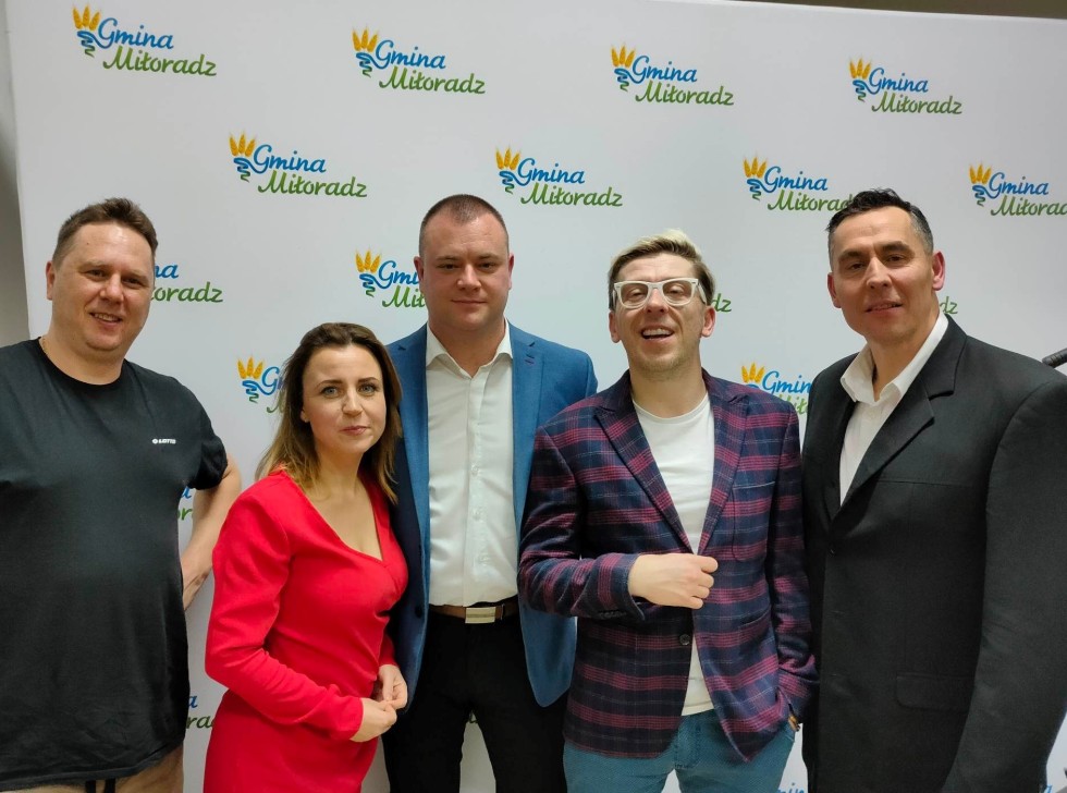 Miłoradz. Gminny Dzień Kobiet na wesoło z Kabaretem Super Show.