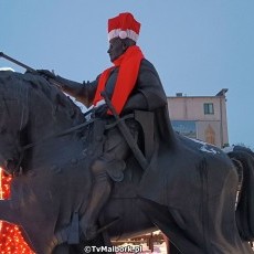 Malbork. Świąteczne spotkanie z Mikołajem i iluminacja miejskiej choinki.&#8230;
