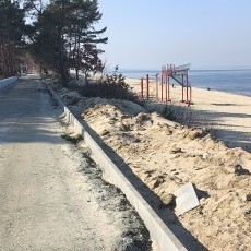 Stegna. Trwa przebudowa zejść na plażę wraz z budową promenady, elementów…