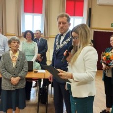 To historyczny moment - Magdalena Roman Honorowym Obywatelem Gminy Stare…