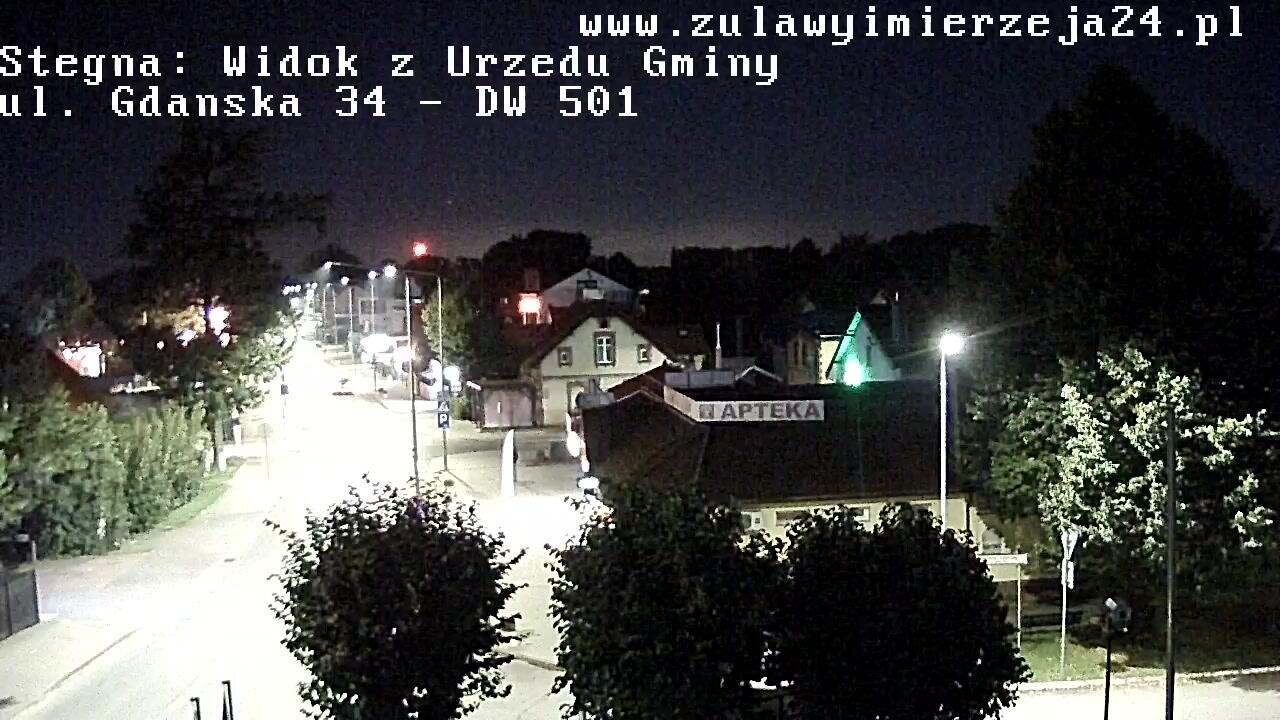 Podgląd: Stegna: Widok z Urzędu Gminy, ul. Gdańska 34 - Droga Wojewódzka nr 501 - Pogoda w Stegnie - Plaża na żywo. Gmina Stegna